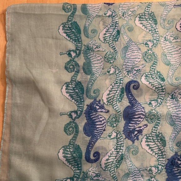 Seahorse Patterned scarf / wrap - Picture 2 of 4